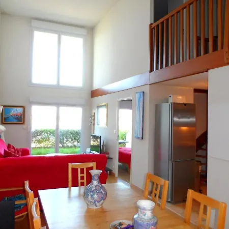 Apartment Duplex 4 Pieces Avec Piscine, Jardin Et Parking A - Fr-1-487-282