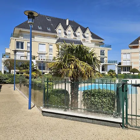 Apartment Duplex 4 Pieces Avec Piscine, Jardin Et Parking A - Fr-1-487-282